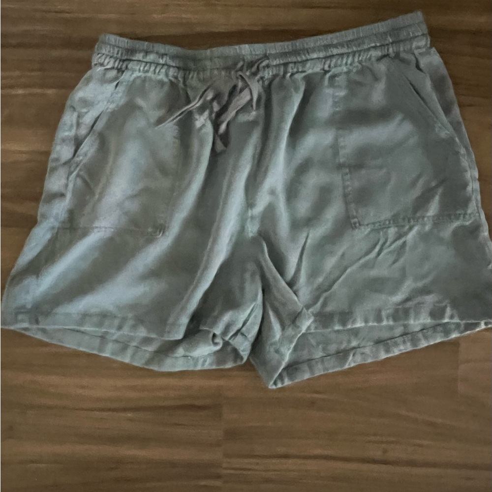 Casual Women's Grayish Green Shorts
